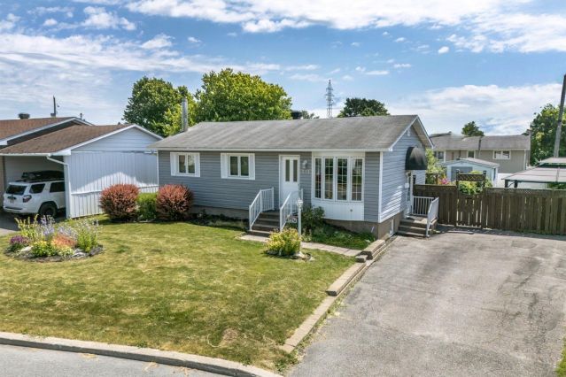 591 Rue Hurd 