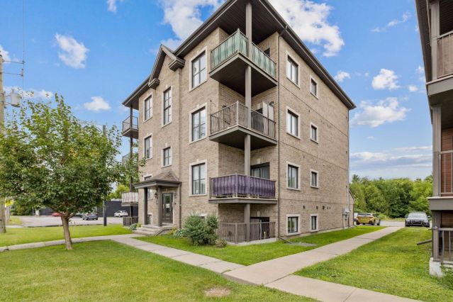 836 Boul. Maloney E. 4