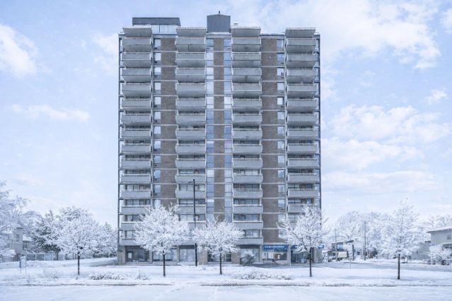 295 Boul. St-Joseph 1107