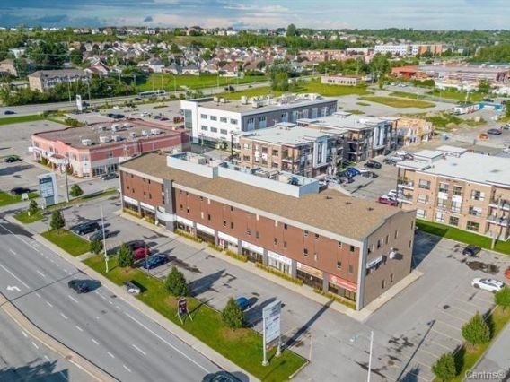 430 Boul. de l'Hôpital 