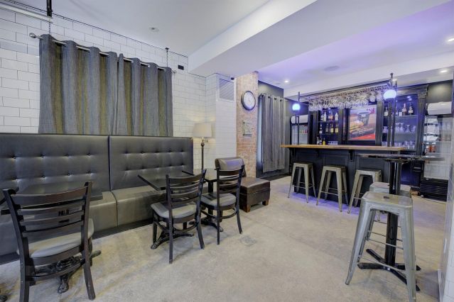 Bar