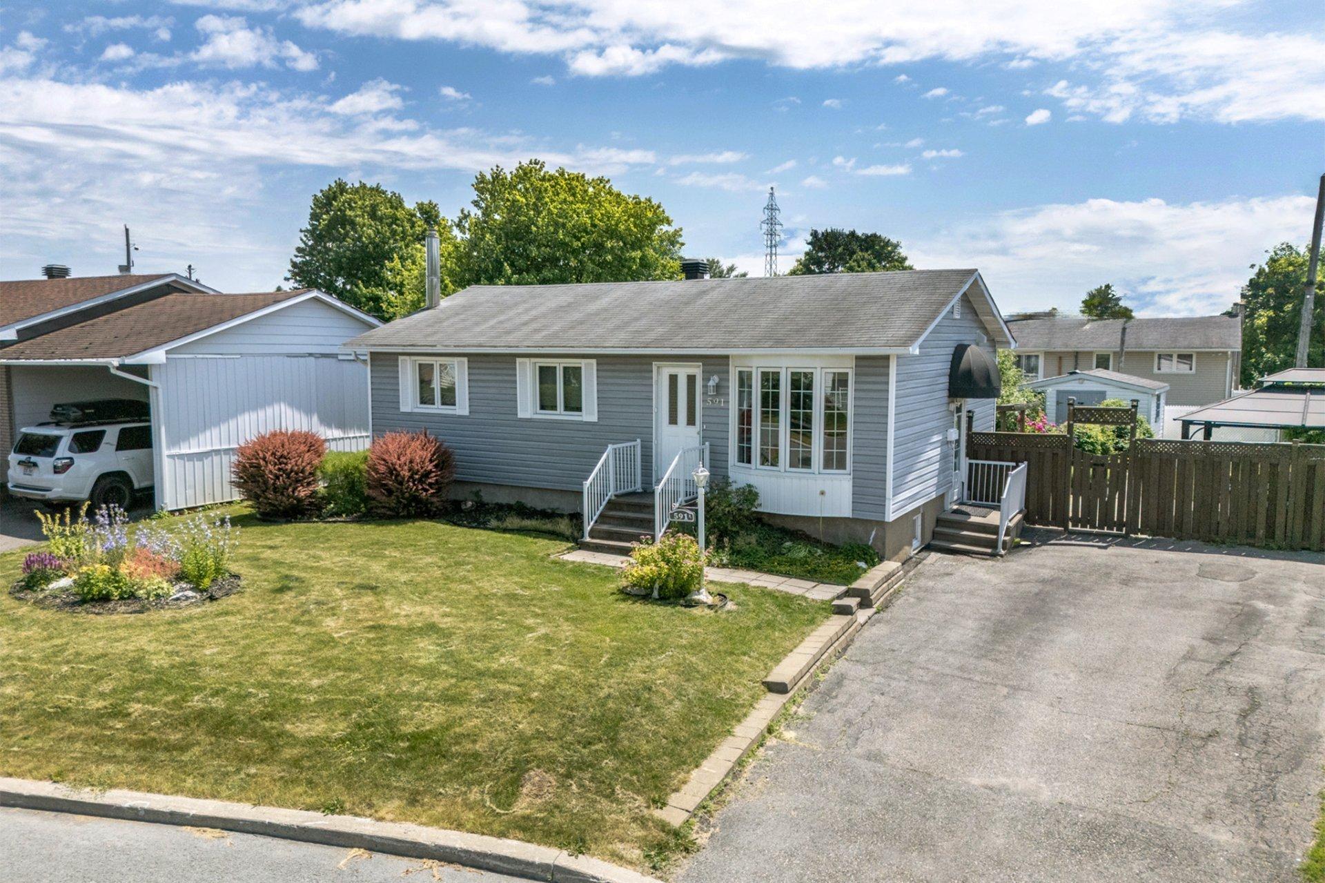 591 Rue Hurd 