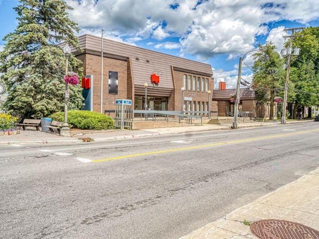 107-111 Rue Maclaren E. 